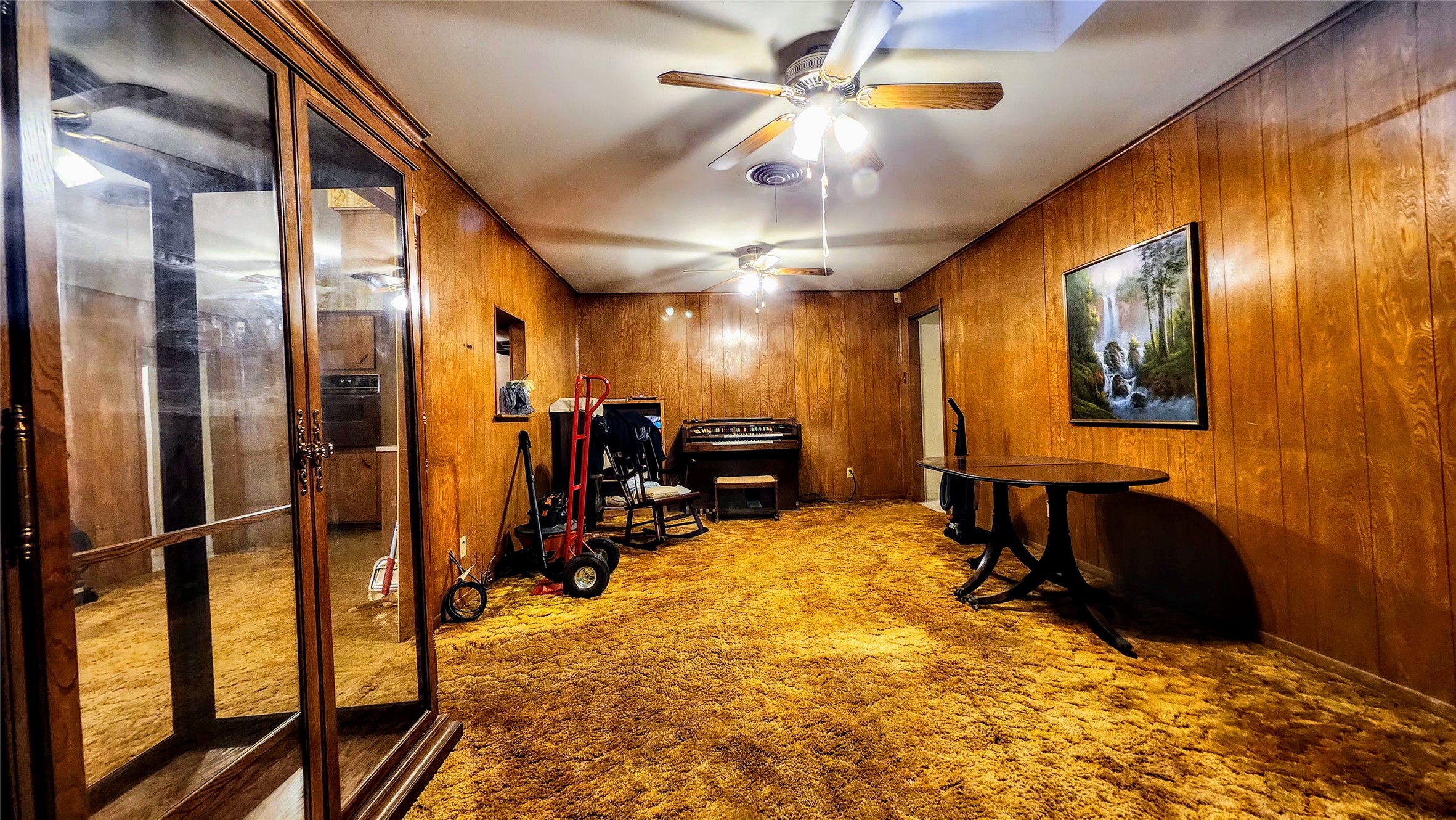 1927 Bethlehem Street Houston, TX 77018 - Photo 12 of 25 a view of a room with gym equipment