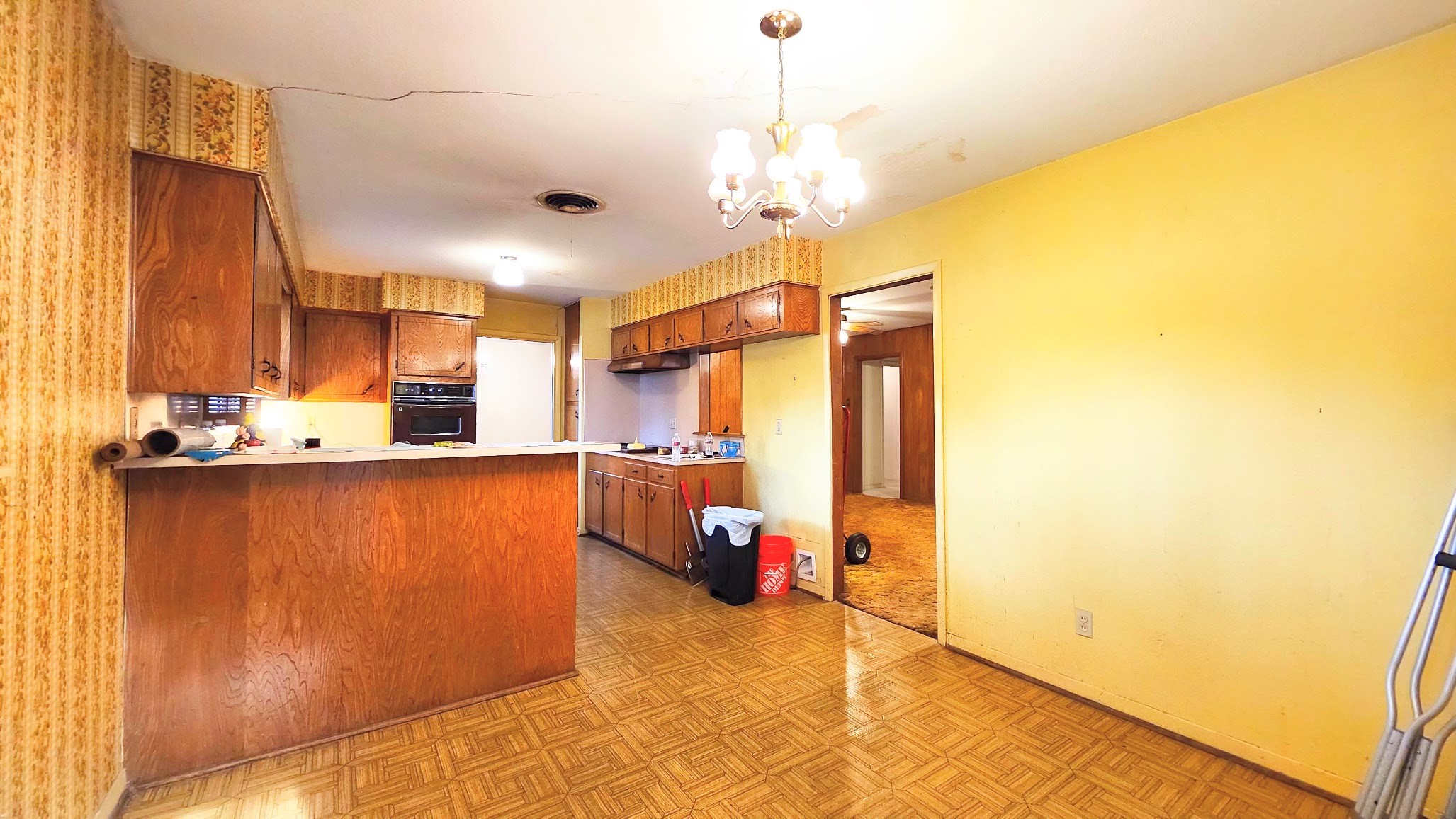 1927 Bethlehem Street Houston, TX 77018 - Photo 13 of 25 a very nice looking room with a large window