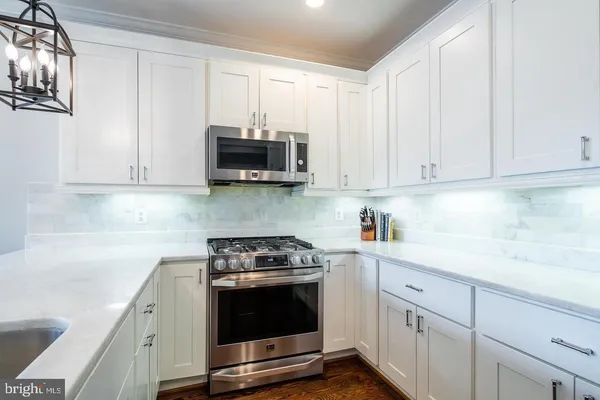 $3,000 | 4010 Georgia Avenue Northwest, Unit 3, Washington, DC 20011