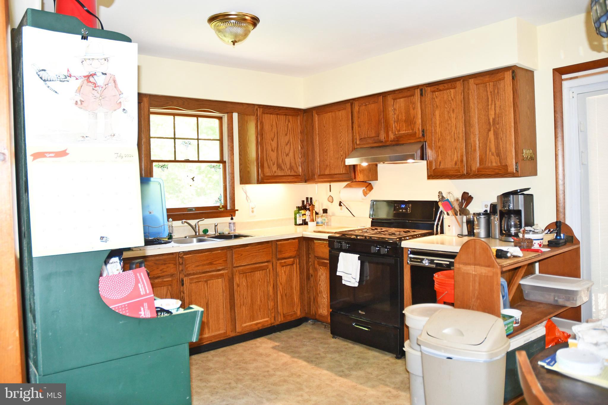 2146 Old Elk Neck Road Elkton, MD 21921 - Photo 9 of 17 Kitchen Upper Level