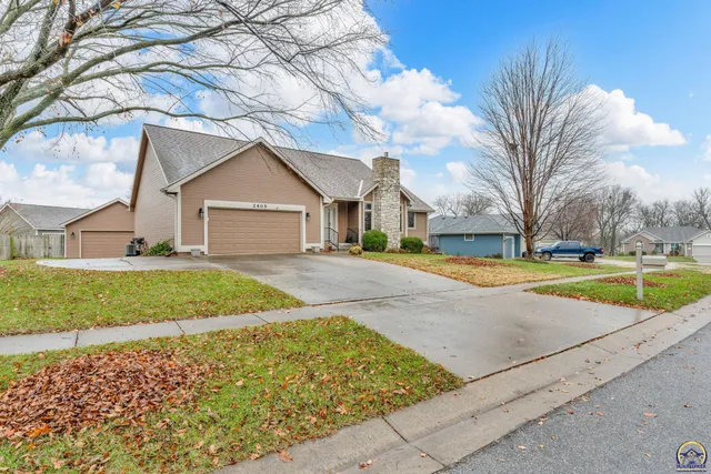 $459,000 | 2405 Southeast Saturn Drive, Topeka, KS 66605