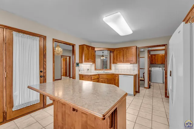 $459,000 | 2405 Southeast Saturn Drive, Topeka, KS 66605