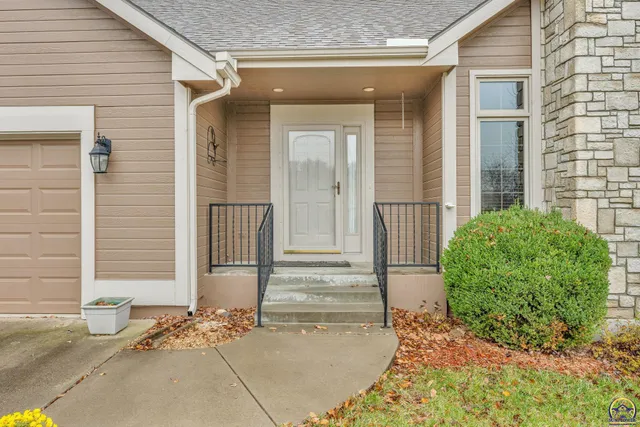 $459,000 | 2405 Southeast Saturn Drive, Topeka, KS 66605