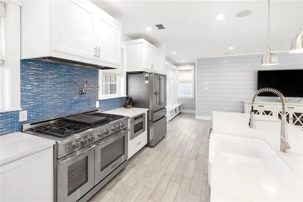 $1,990,000 | 135 Sunrise Avenue, Port Aransas, TX 78373