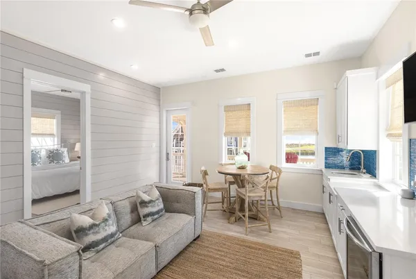$1,990,000 | 135 Sunrise Avenue, Port Aransas, TX 78373