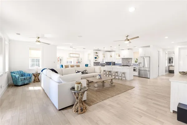 $1,990,000 | 135 Sunrise Avenue, Port Aransas, TX 78373