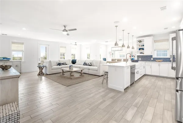 $1,990,000 | 135 Sunrise Avenue, Port Aransas, TX 78373