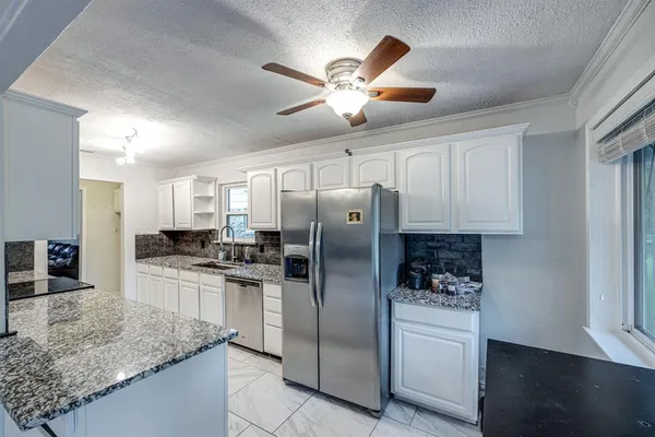 $365,900 | 14520 Shoredale Lane, Farmers Branch, TX 75234