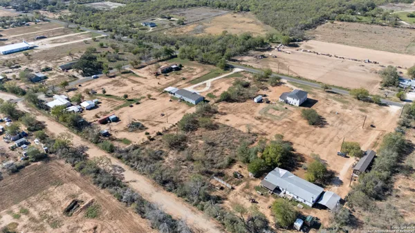 $75,000 | 2240 County Road 5710, Devine, TX 78016