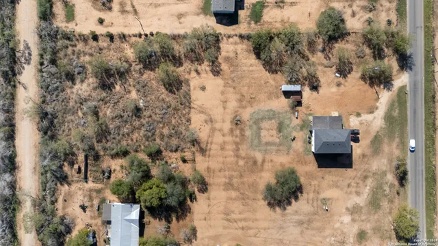 a view of a dry yard