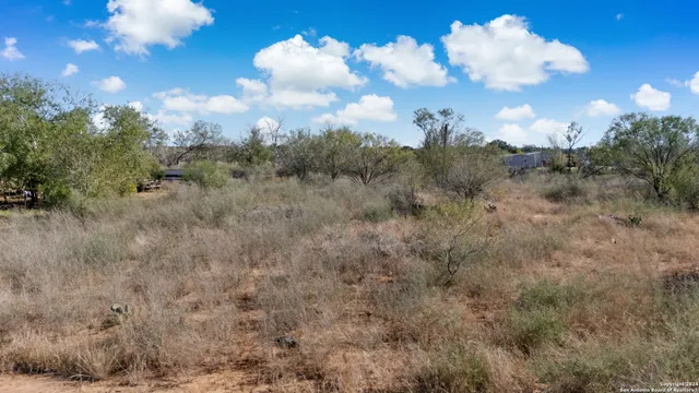 $75,000 | 2240 County Road 5710, Devine, TX 78016