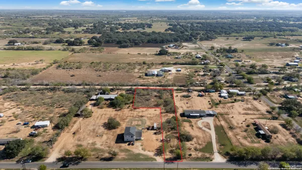 $75,000 | 2240 County Road 5710, Devine, TX 78016