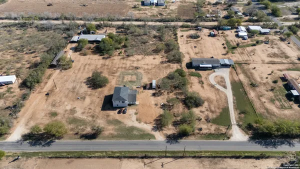 $75,000 | 2240 County Road 5710, Devine, TX 78016