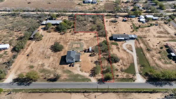$75,000 | 2240 County Road 5710, Devine, TX 78016