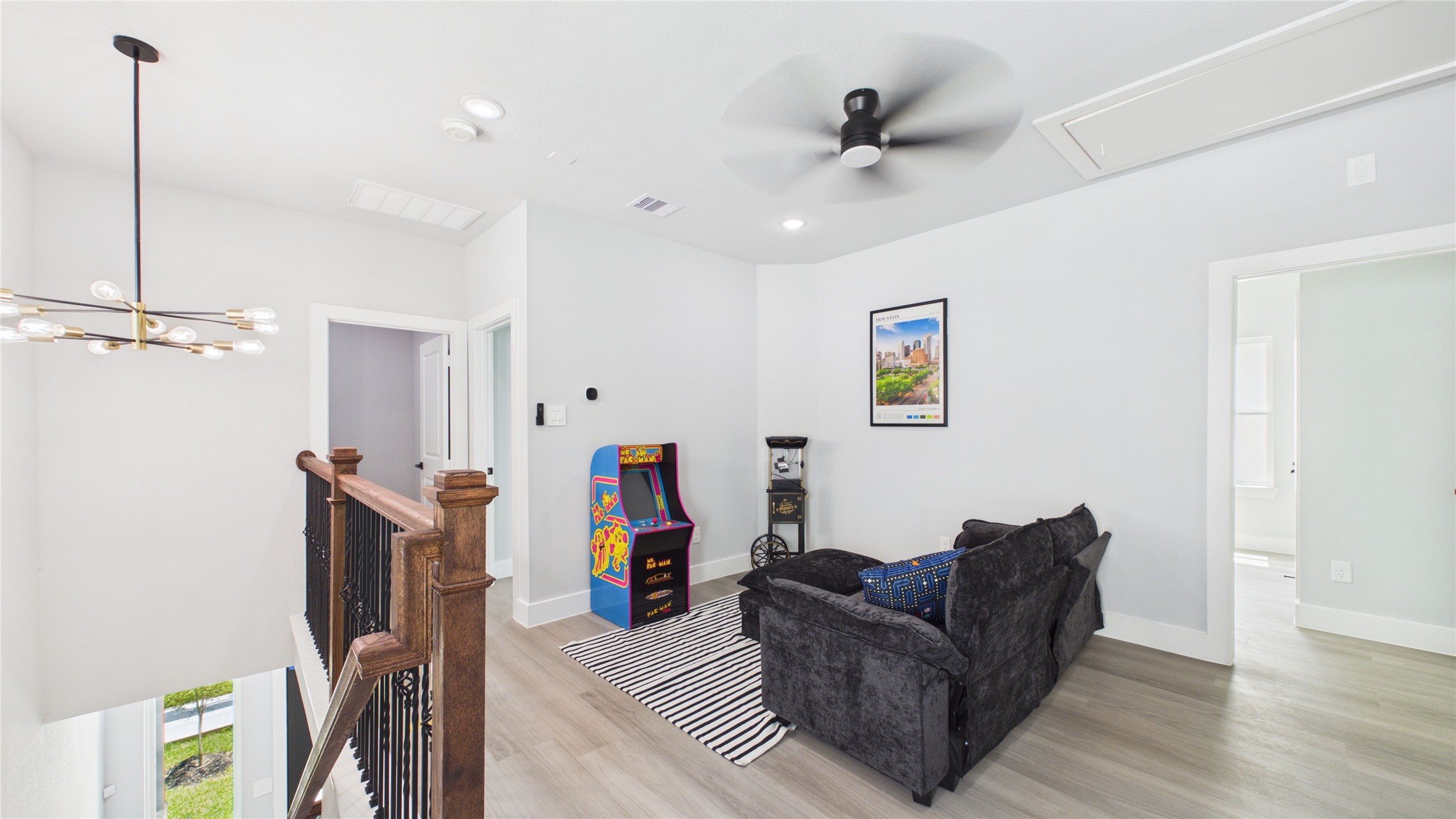 3748 Corder Street Houston, TX 77021 - Photo 13 of 31 Large flex space upstairs