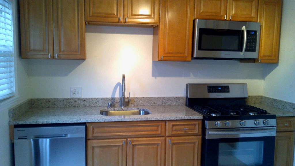 38 Newman Road, Unit 38 Malden, MA 02148 - Photo 3 of 19