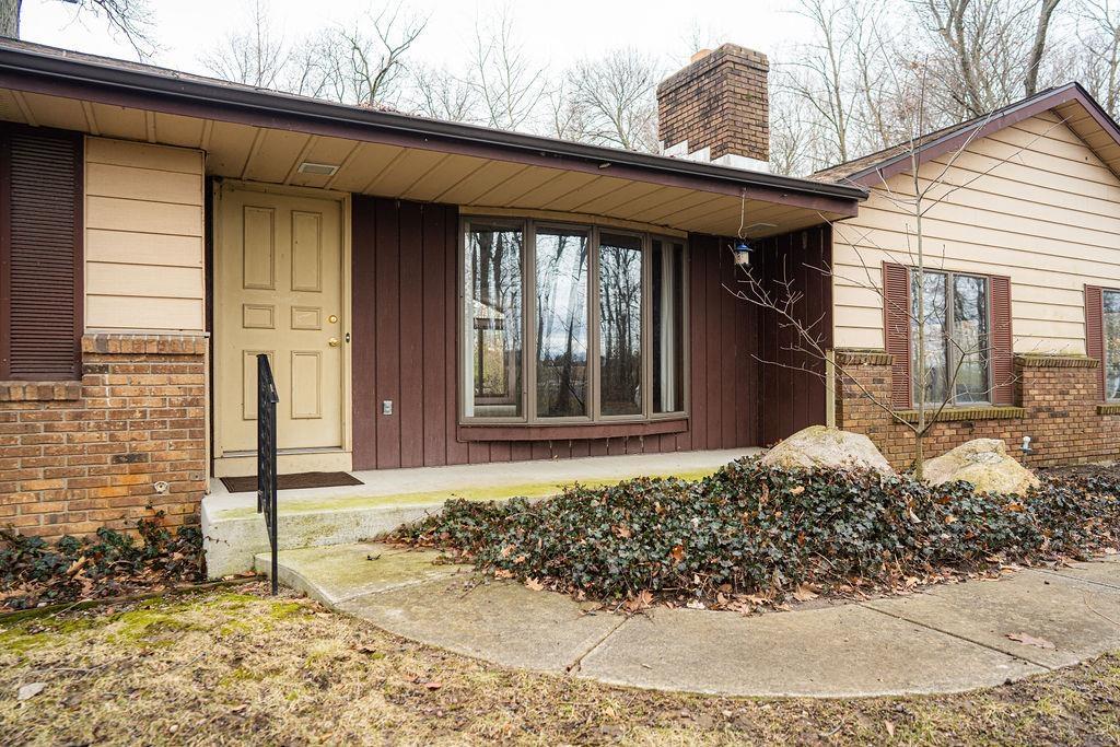 710 East Hamilton Road Fort Wayne, IN 46819 - Photo 2 of 32