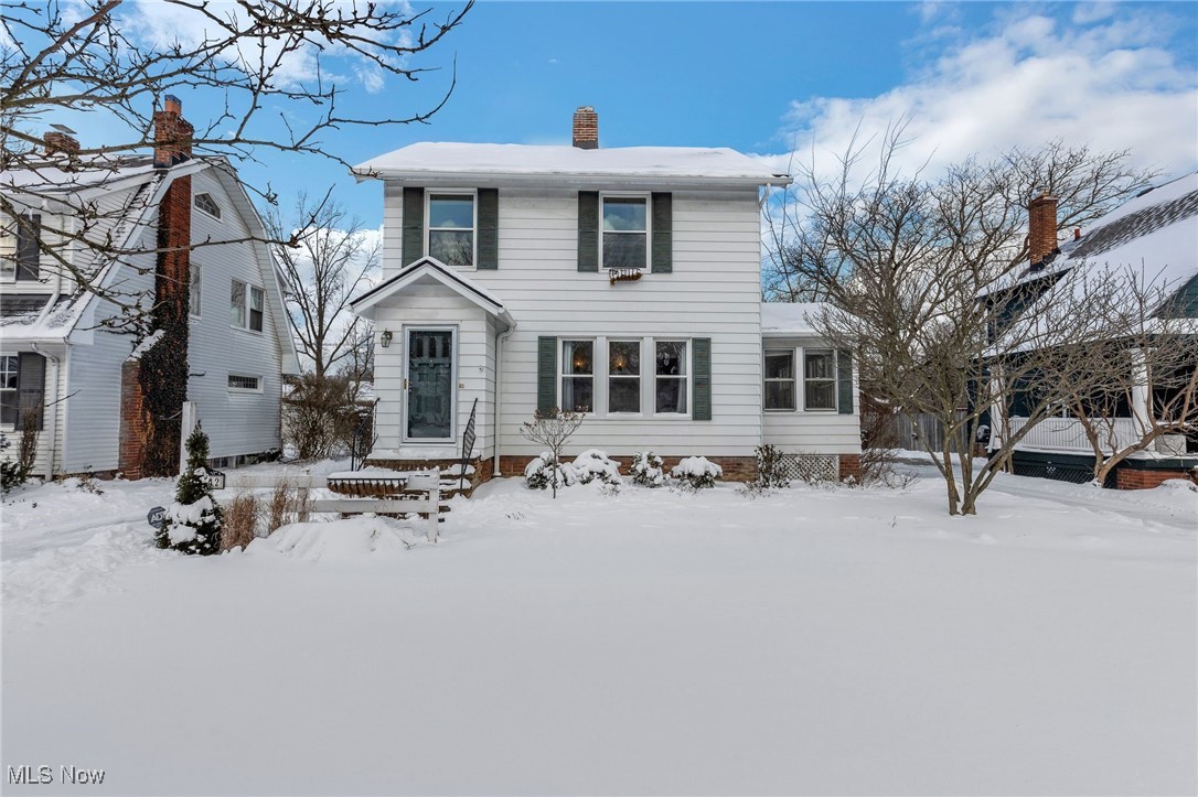 2542 Queenston Road Cleveland, OH 44118 - Photo 1 of 36