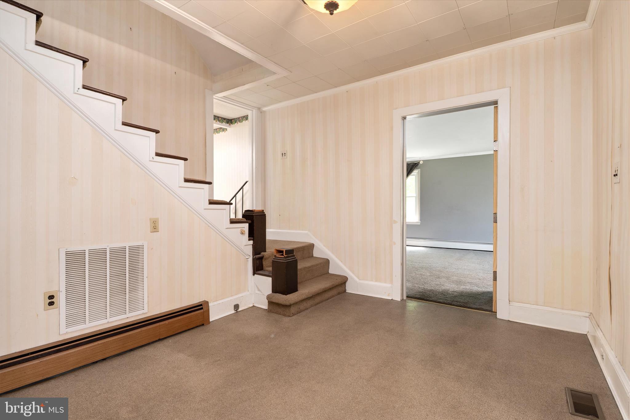 818 Annapolis Road Gambrills, MD 21054 - Photo 3 of 29 Foyer