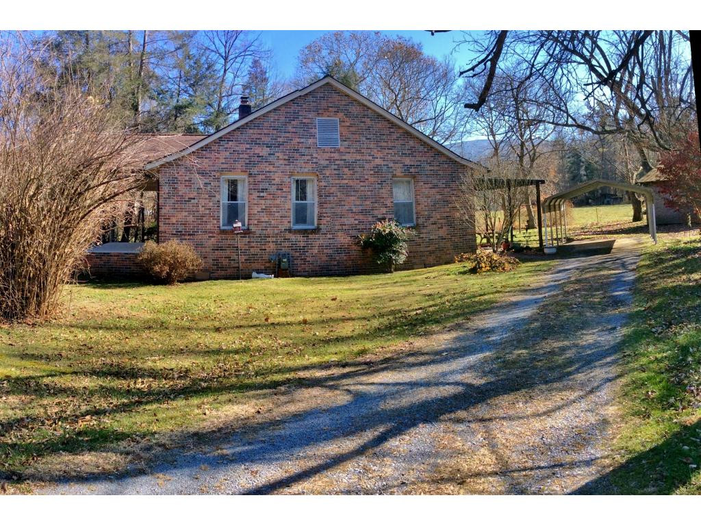 127 Jake Hopson Road Unicoi, TN 37692 - Photo 4 of 15 Photo 4