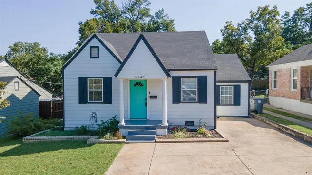 $365,000 | 2842 Burlington Boulevard, Dallas, TX 75211