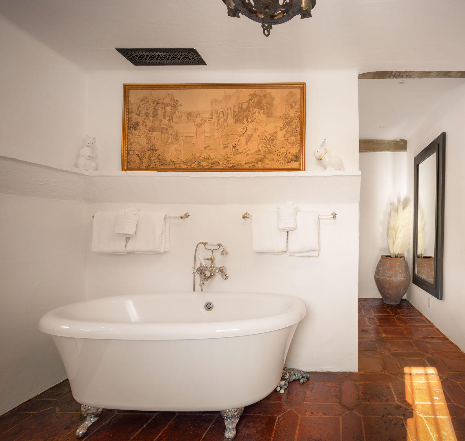 779 Ayala Lane Montecito, CA 93108 - Photo 34 of 58 a white bath tub sitting in a bathroom