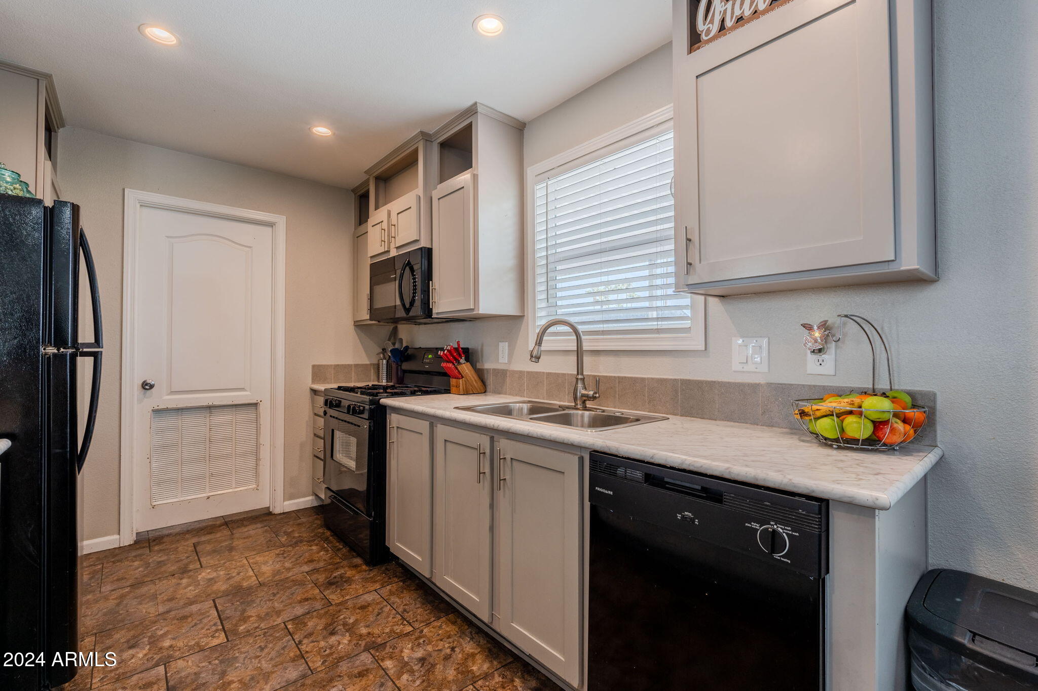 625 West McKellips Road, Unit 213 Mesa, AZ 85201 - Photo 14 of 45 Diswasher