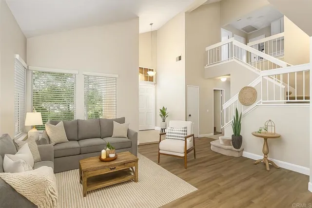 $955,000 | 1533 Promontory Ridge Way, Vista, CA 92081