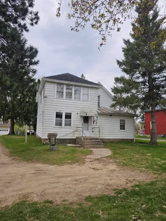 $75,000 | 320 East Park Street, Neshkoro, WI 54960