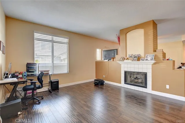 $3,100 | 690 Azure Lane, Unit 5, Corona, CA 92879