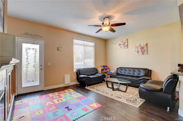 $3,100 | 690 Azure Lane, Unit 5, Corona, CA 92879