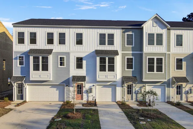 $379,990 | 526 Heathwood Way, Summerville, SC 29486