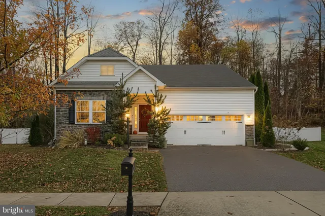 $450,000 | 947 Countryside Road, Seven Valleys, PA 17360