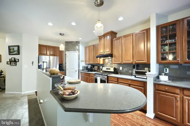 $450,000 | 947 Countryside Road, Seven Valleys, PA 17360