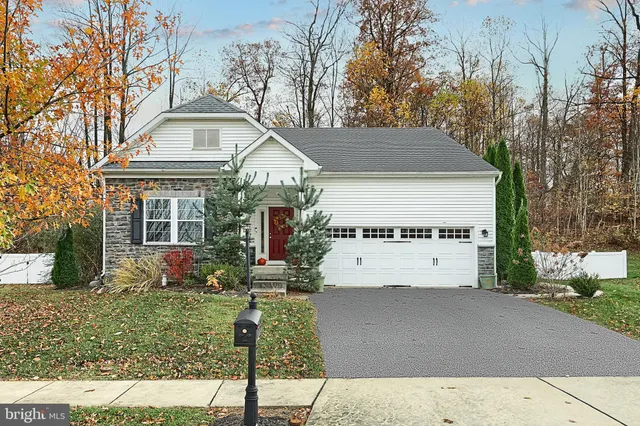 $450,000 | 947 Countryside Road, Seven Valleys, PA 17360