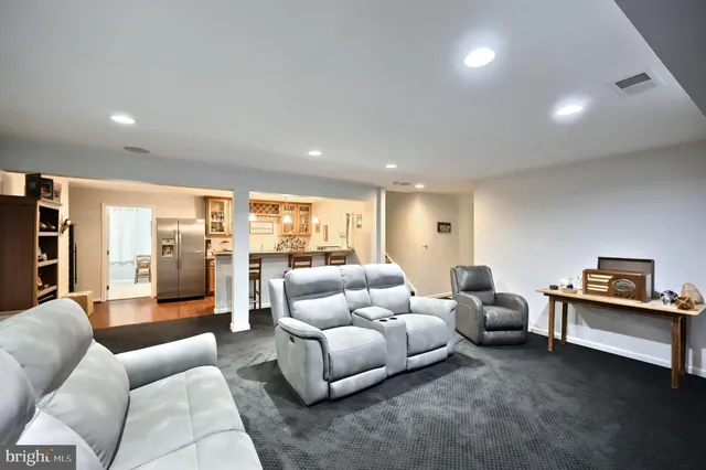 $450,000 | 947 Countryside Road, Seven Valleys, PA 17360