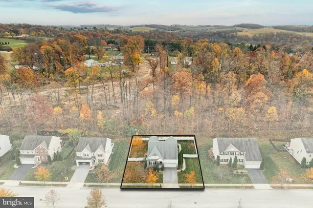 $450,000 | 947 Countryside Road, Seven Valleys, PA 17360