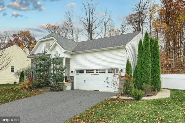 $450,000 | 947 Countryside Road, Seven Valleys, PA 17360