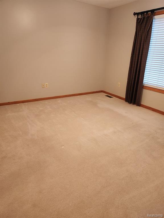 50745 Raintree Circle Chesterfield, MI 48047 - Photo 8 of 17