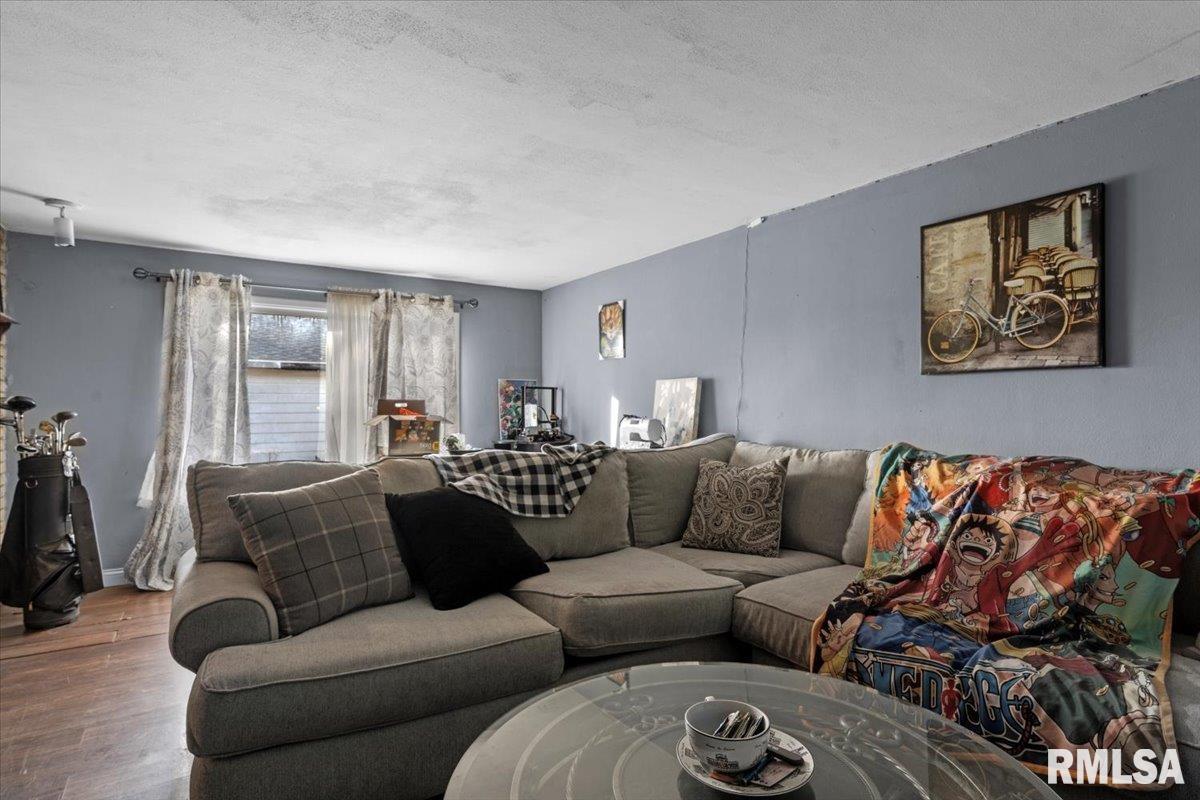 1712 Jerome Avenue Springfield, IL 62704 - Photo 2 of 22