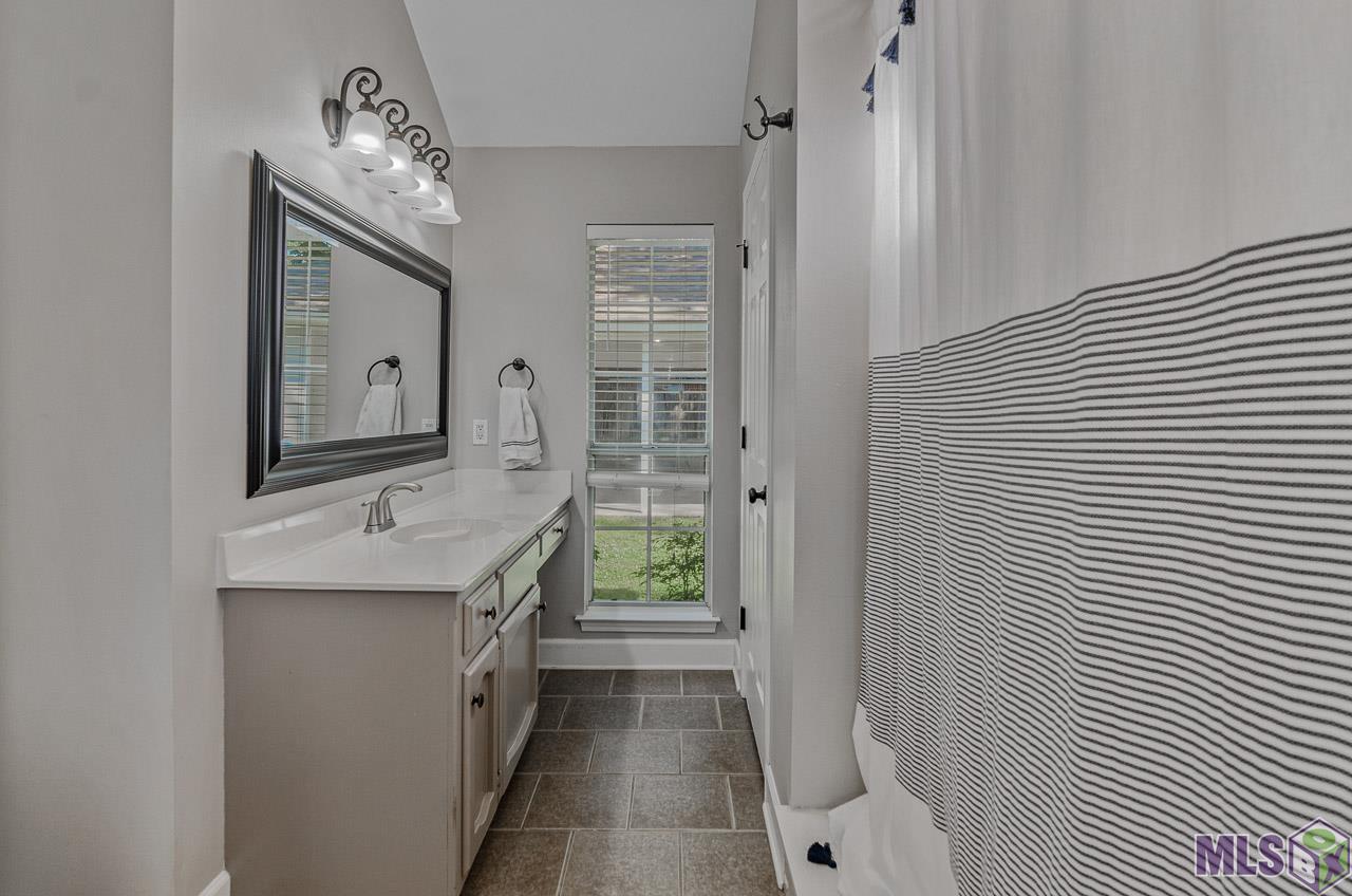 5533 Round Forrest Drive Baton Rouge, LA 70817 - Photo 11 of 22 Gallery Image 11