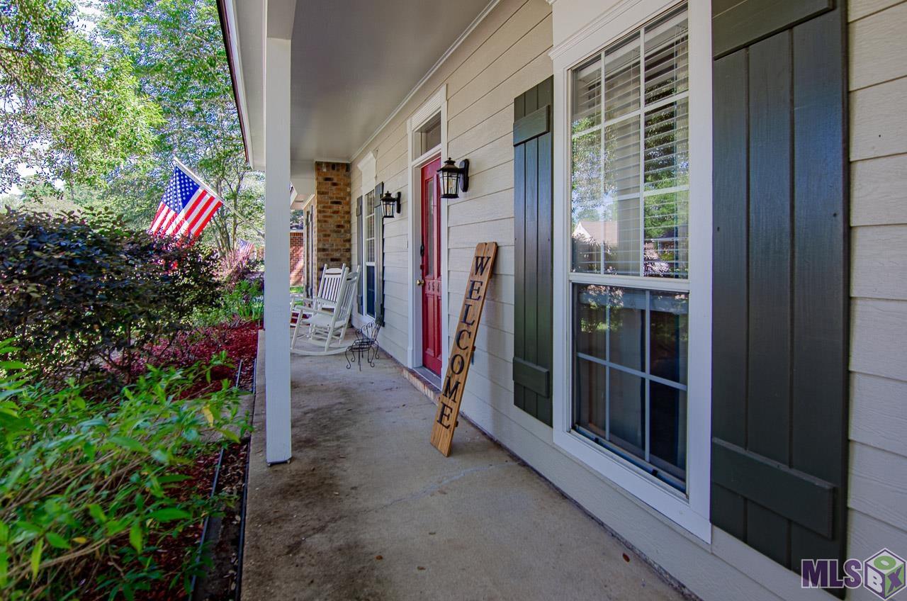 5533 Round Forrest Drive Baton Rouge, LA 70817 - Photo 3 of 22 Gallery Image 3