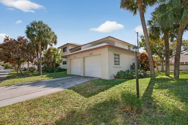 $2,500 | 1780 Northeast 39th Court, Unit 901, Pompano Beach, FL 33064