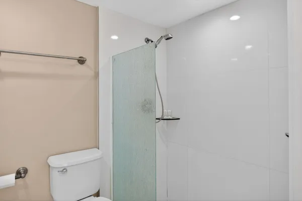 $2,500 | 1780 Northeast 39th Court, Unit 901, Pompano Beach, FL 33064