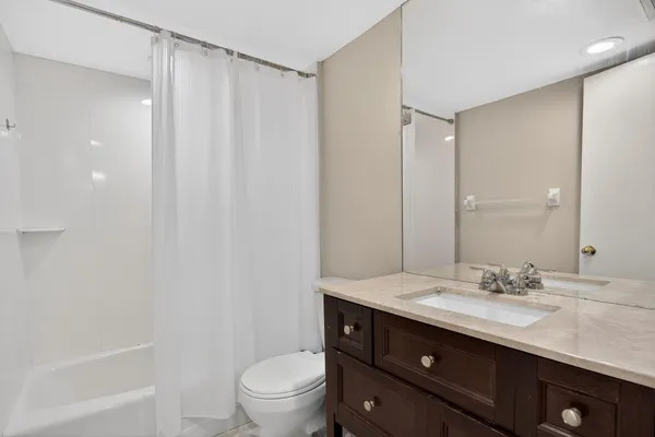 $2,500 | 1780 Northeast 39th Court, Unit 901, Pompano Beach, FL 33064