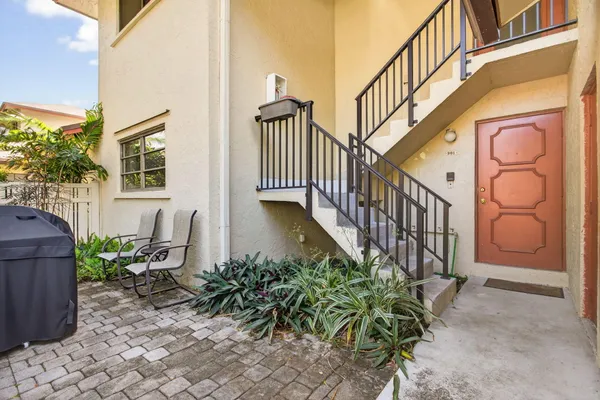 $2,500 | 1780 Northeast 39th Court, Unit 901, Pompano Beach, FL 33064