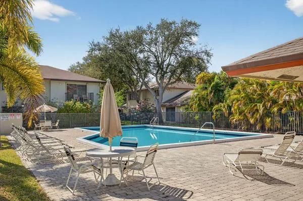 $2,500 | 1780 Northeast 39th Court, Unit 901, Pompano Beach, FL 33064