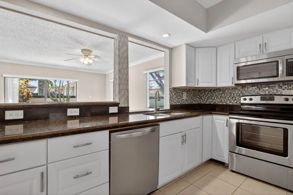 $2,500 | 1780 Northeast 39th Court, Unit 901, Pompano Beach, FL 33064