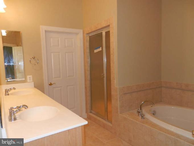 4101 Winterhazel Road, Unit 4101 Baltimore, MD 21208 - Photo 10 of 30 Master Bath