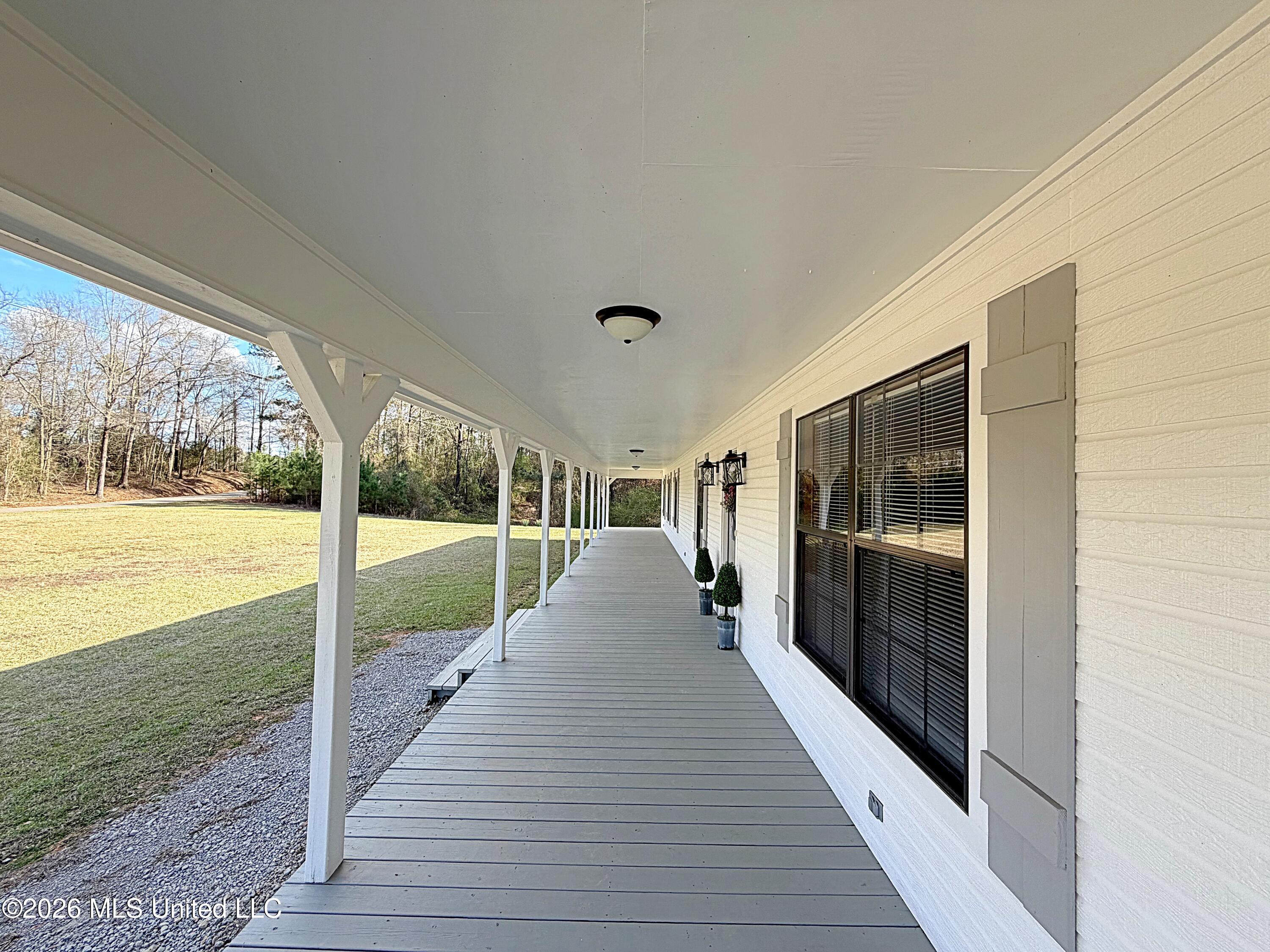 2333 Comans Road Carthage, MS 39051 - Photo 2 of 28 IMG_3069